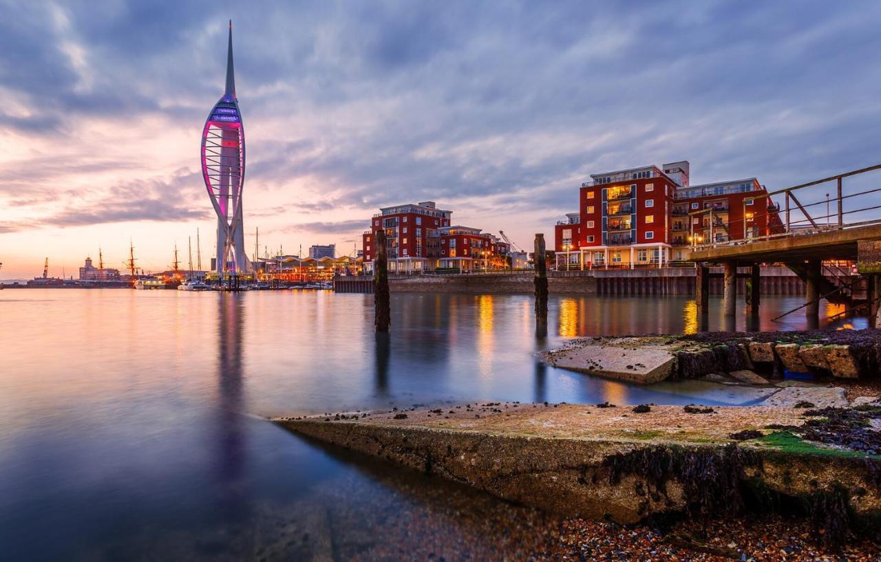 Open Mind Property - 6 Luxury Bedrooms With Free Parking Portsmouth Exterior foto