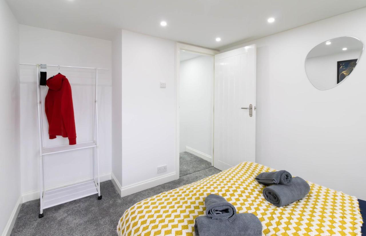 Open Mind Property - 6 Luxury Bedrooms With Free Parking Portsmouth Exterior foto