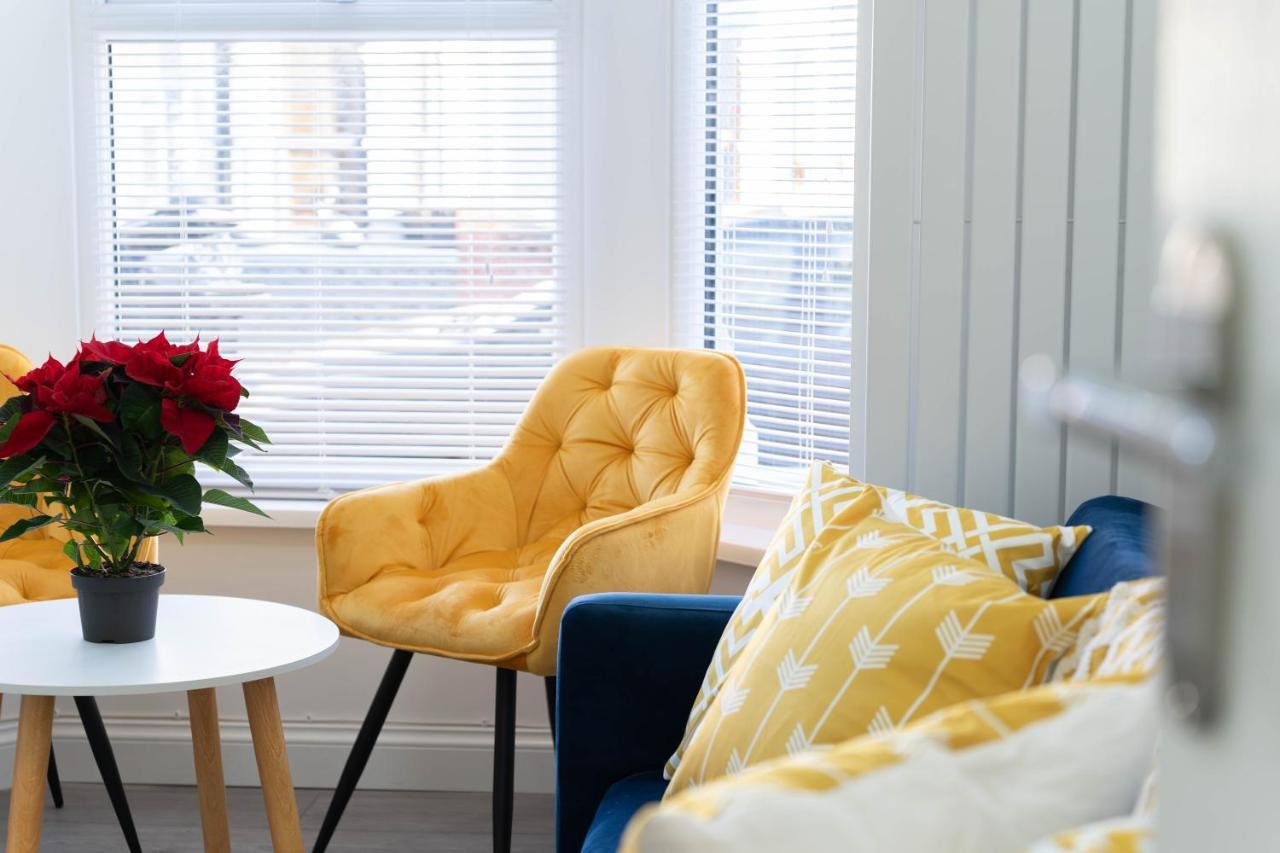 Open Mind Property - 6 Luxury Bedrooms With Free Parking Portsmouth Exterior foto