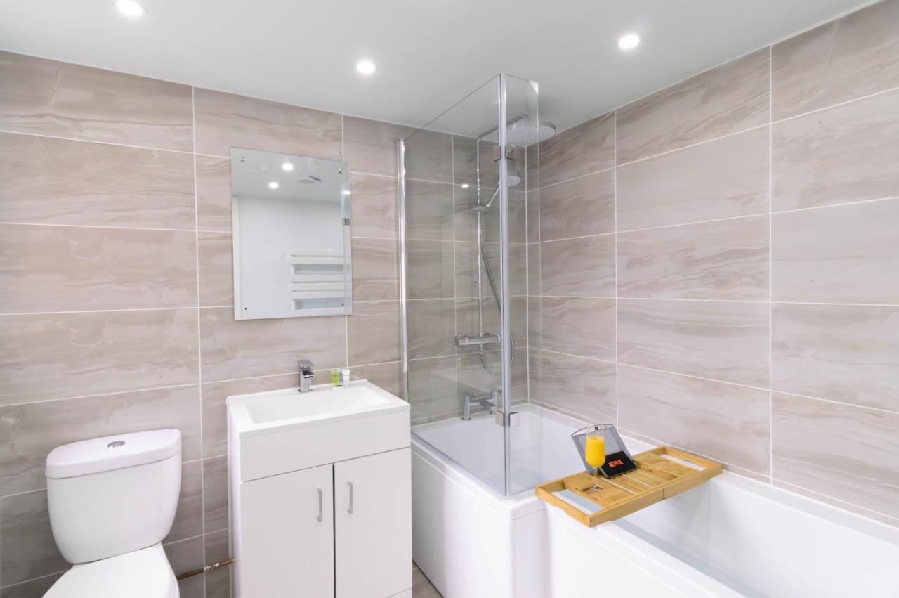 Open Mind Property - 6 Luxury Bedrooms With Free Parking Portsmouth Exterior foto